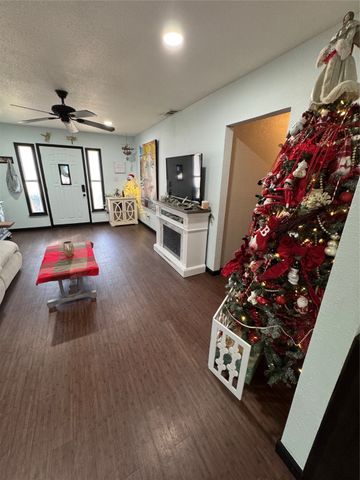 210 Davis Ranch Road, Alvarado, TX 76009