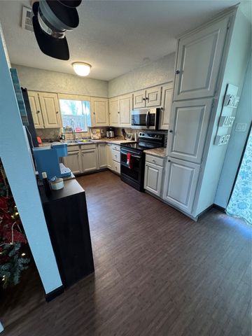 210 Davis Ranch Road, Alvarado, TX 76009