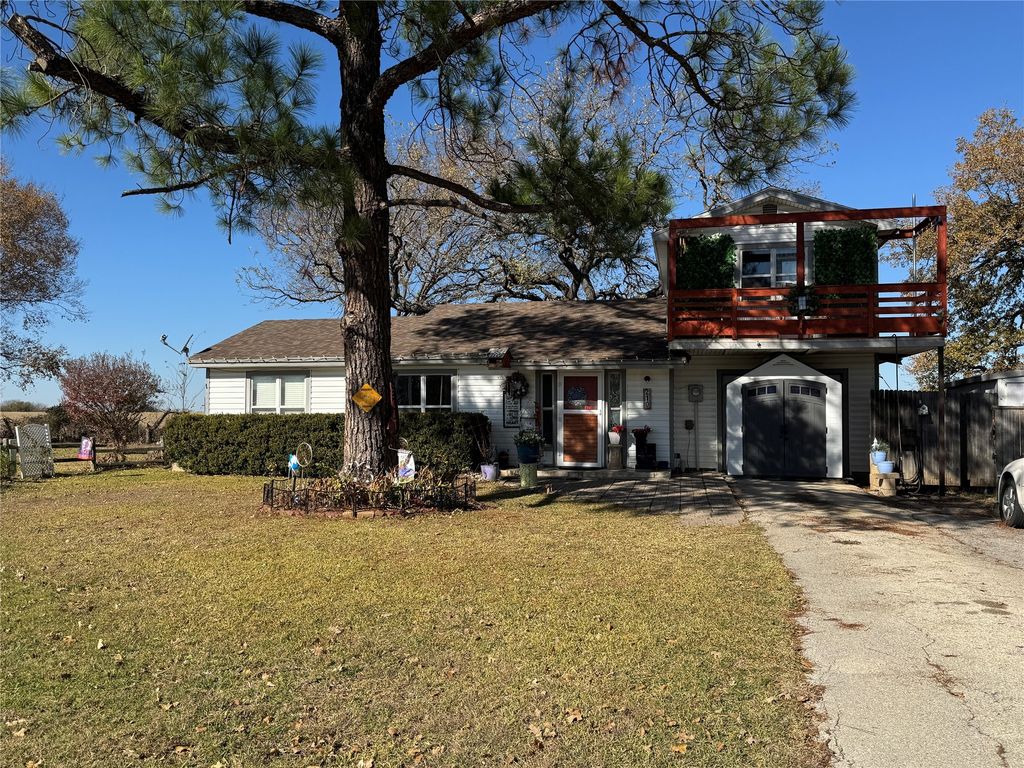 210 Davis Ranch Road, Alvarado, TX 76009