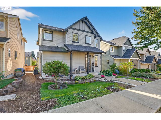 19135 VILLAGE Blvd, Sandy, OR 97055