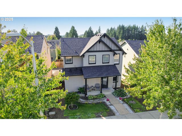 19135 VILLAGE Blvd, Sandy, OR 97055