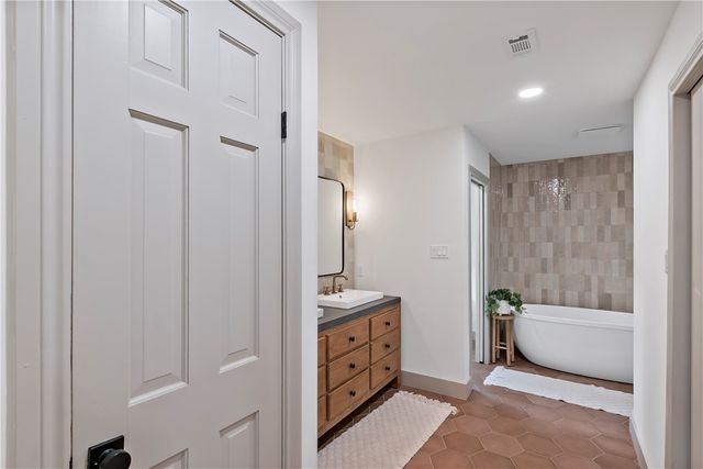 6 Ranchero Road, College Station, TX 77845