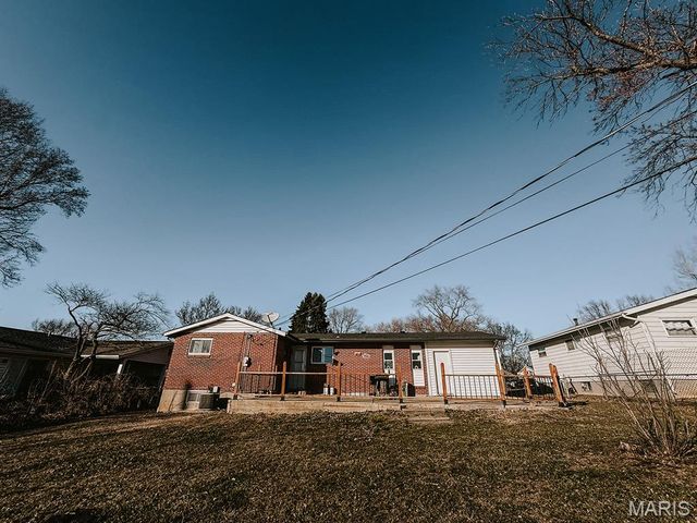 3321 Clemens Drive, St Charles, MO 63301