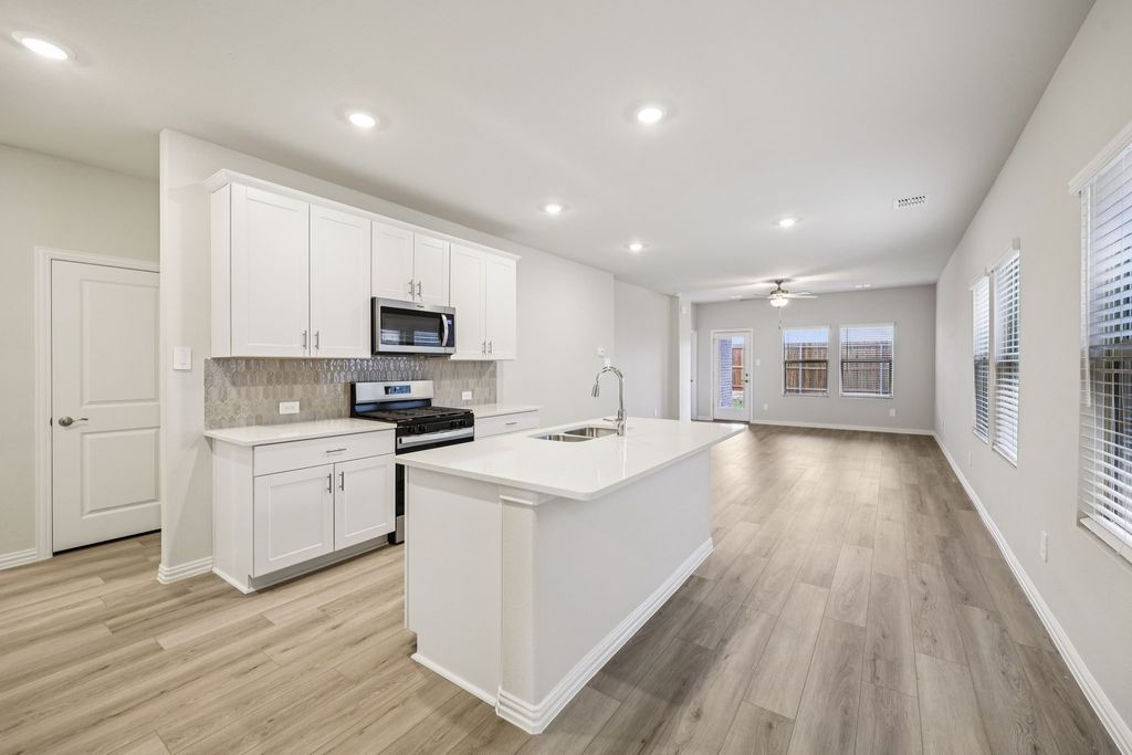 3514 Bridgeport Drive, Farmersville, TX 75442