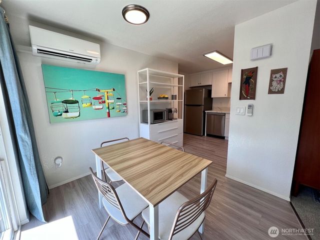 10201 17th Avenue SW, Seattle, WA 98146