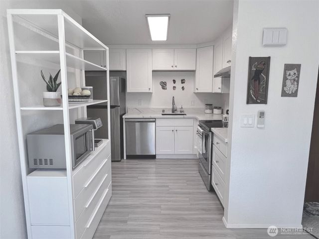 10201 17th Avenue SW, Seattle, WA 98146