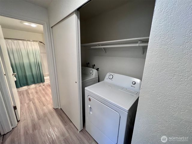 10201 17th Avenue SW, Seattle, WA 98146