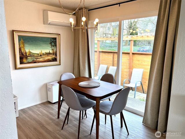 10201 17th Avenue SW, Seattle, WA 98146