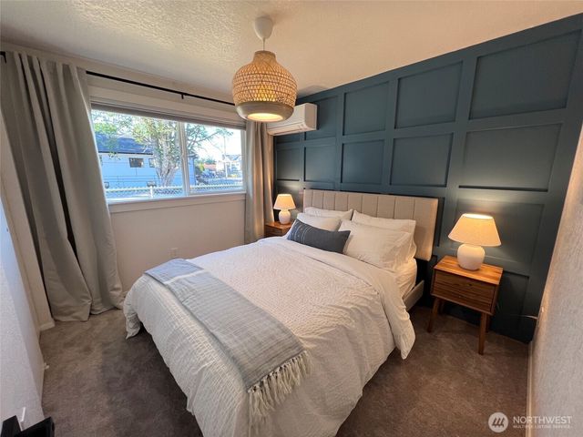 10201 17th Avenue SW, Seattle, WA 98146