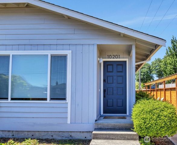 10201 17th Avenue SW, Seattle, WA 98146
