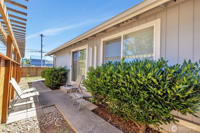 10201 17th Avenue SW, Seattle, WA 98146