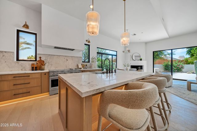 7681 E CAMPO BELLO Drive, Scottsdale, AZ 85255