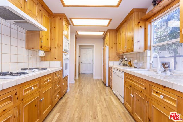 795 Zurich Drive, Lake Arrowhead, CA 92352