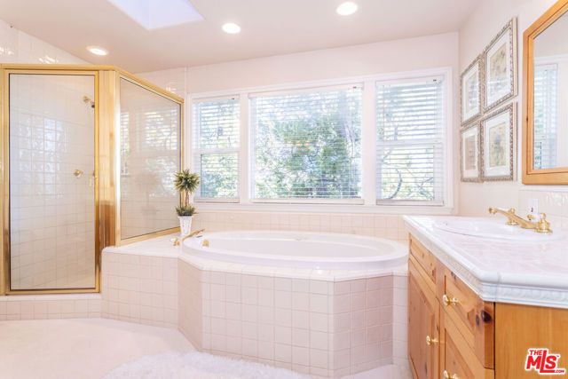 795 Zurich Drive, Lake Arrowhead, CA 92352