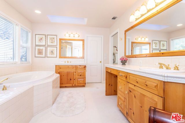 795 Zurich Drive, Lake Arrowhead, CA 92352