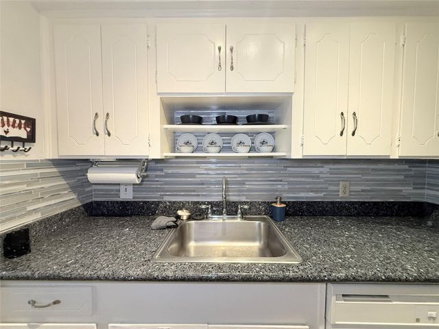 5861 Inwood Drive 6, Houston, TX 77057