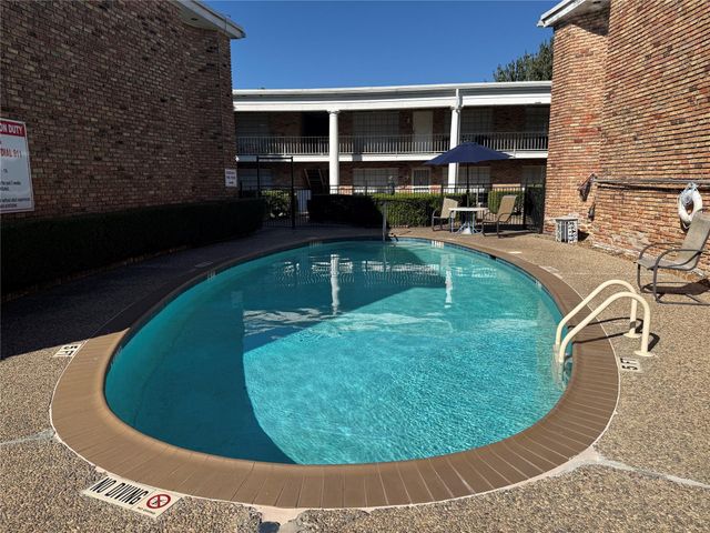 5861 Inwood Drive 6, Houston, TX 77057