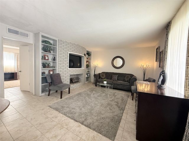 5861 Inwood Drive 6, Houston, TX 77057