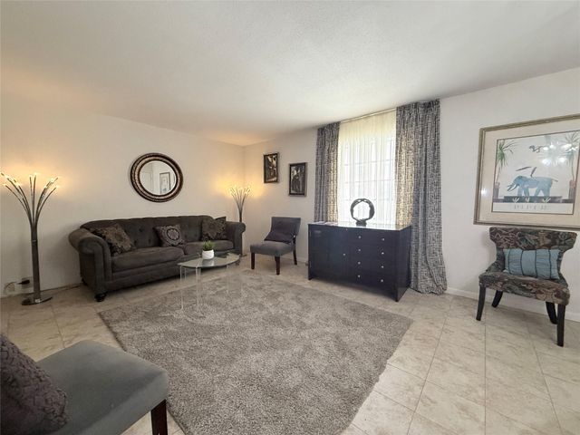 5861 Inwood Drive 6, Houston, TX 77057