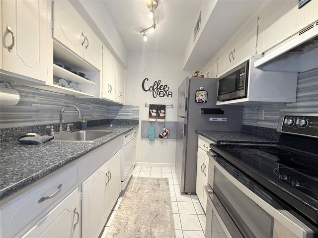 5861 Inwood Drive 6, Houston, TX 77057