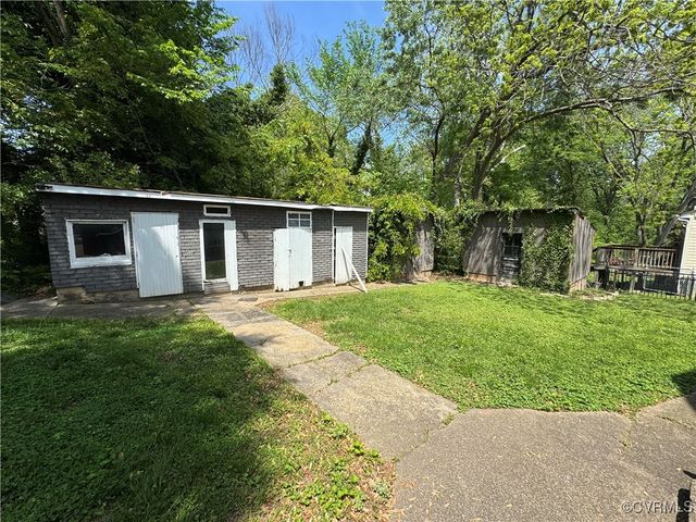 122 N Elm Ave, Highland Springs, VA 23075