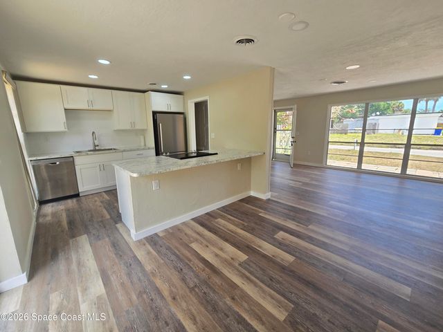 39 E Azalea Circle, Rockledge, FL 32955