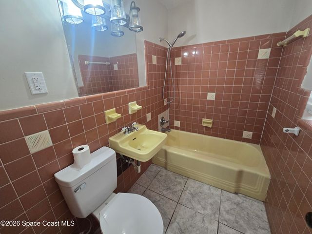 39 E Azalea Circle, Rockledge, FL 32955