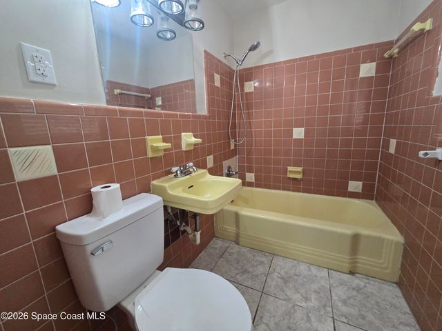 39 E Azalea Circle, Rockledge, FL 32955