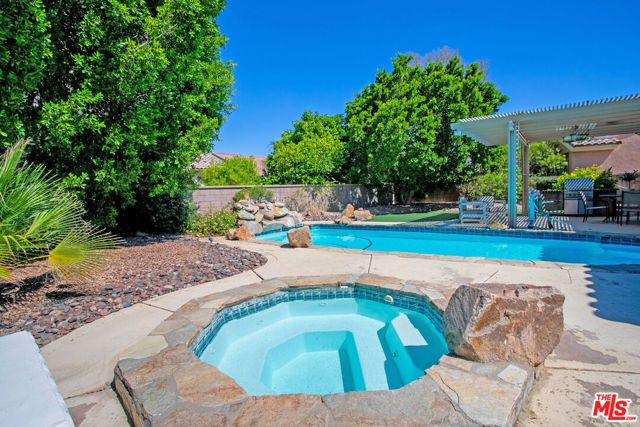 39314 Blossom Circle, Palm Desert, CA 92211