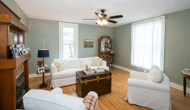 816 W State Street, Springfield, MO 65806