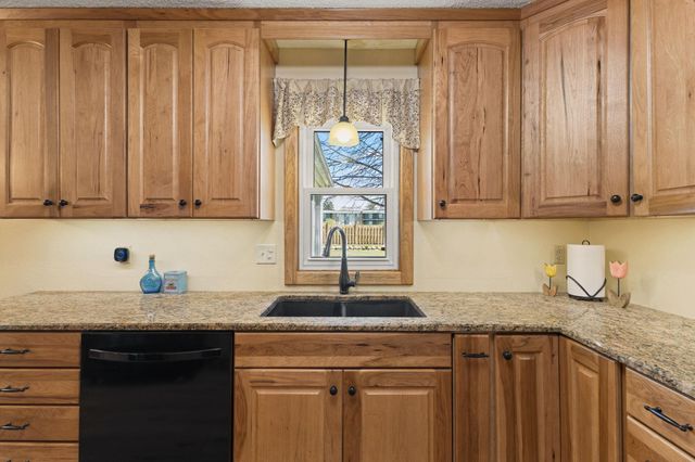 743 Mccallum Drive, New Brighton, MN 55112