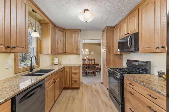 743 Mccallum Drive, New Brighton, MN 55112