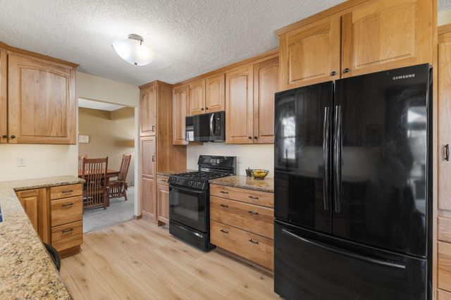 743 Mccallum Drive, New Brighton, MN 55112