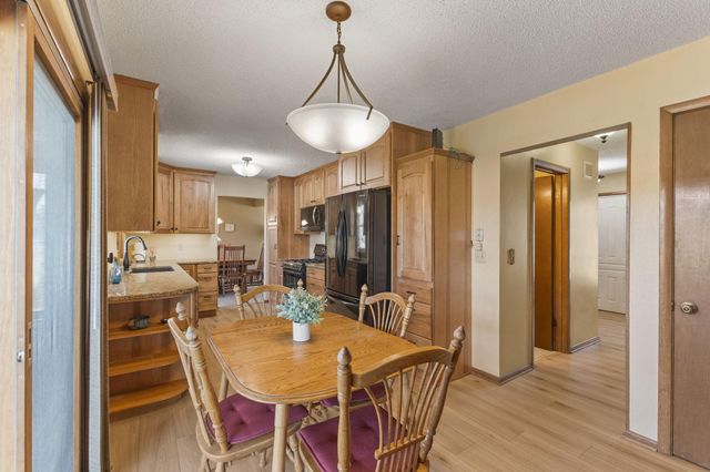 743 Mccallum Drive, New Brighton, MN 55112