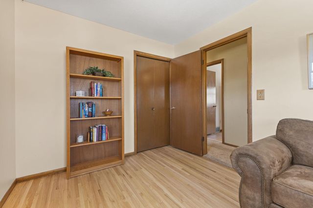 743 Mccallum Drive, New Brighton, MN 55112