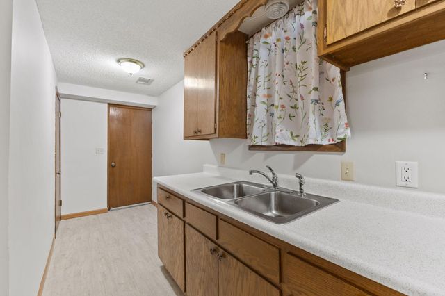 743 Mccallum Drive, New Brighton, MN 55112