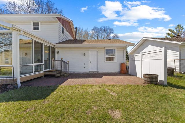 743 Mccallum Drive, New Brighton, MN 55112