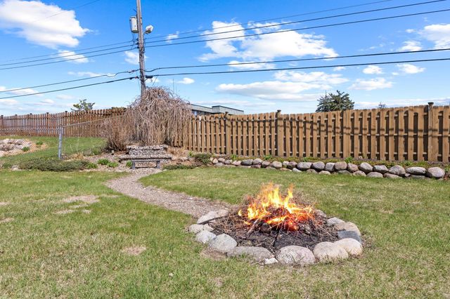 743 Mccallum Drive, New Brighton, MN 55112