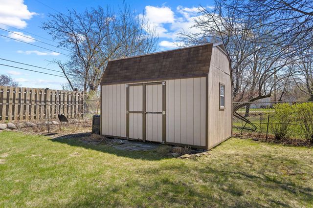 743 Mccallum Drive, New Brighton, MN 55112