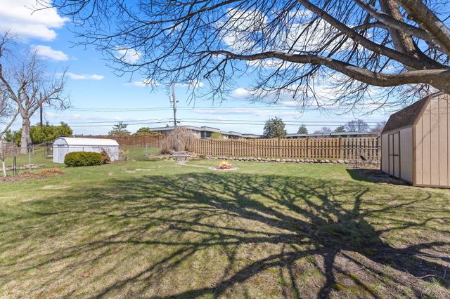 743 Mccallum Drive, New Brighton, MN 55112