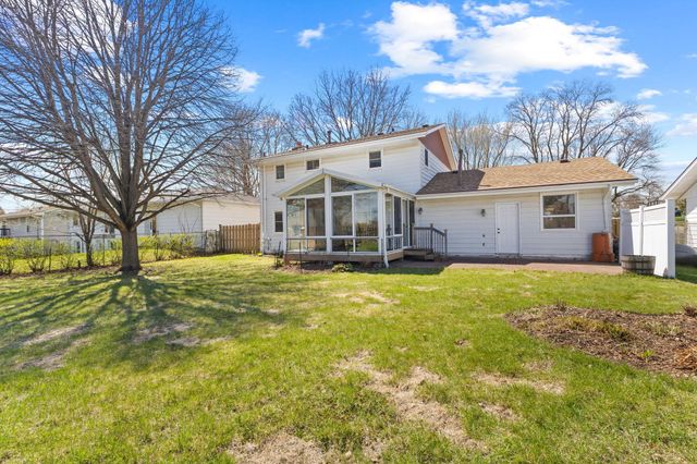 743 Mccallum Drive, New Brighton, MN 55112