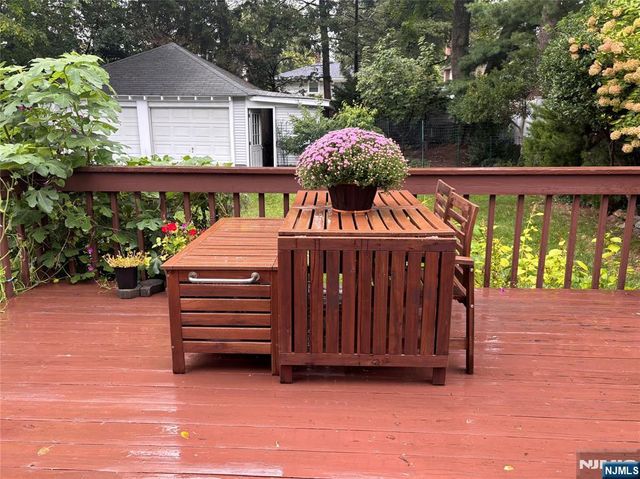 325 Sylvan Avenue, Leonia, NJ 07605