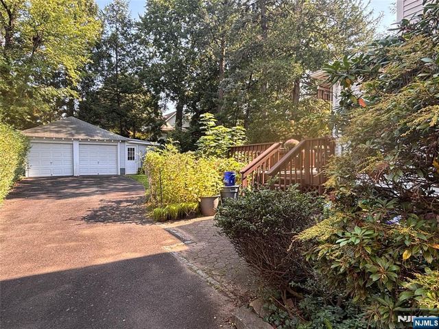 325 Sylvan Avenue, Leonia, NJ 07605