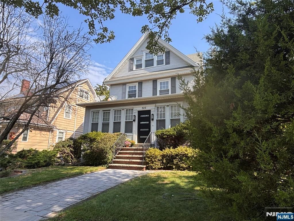 325 Sylvan Avenue, Leonia, NJ 07605