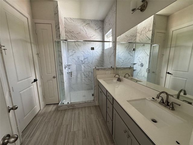 6033 Cypress Street, Houston, TX 77074