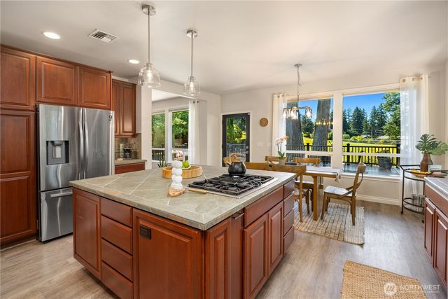16315 Inglewood Place NE, Kenmore, WA 98028