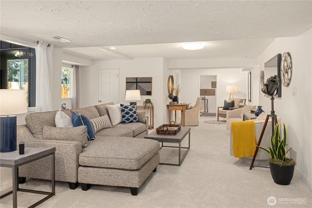 16315 Inglewood Place NE, Kenmore, WA 98028