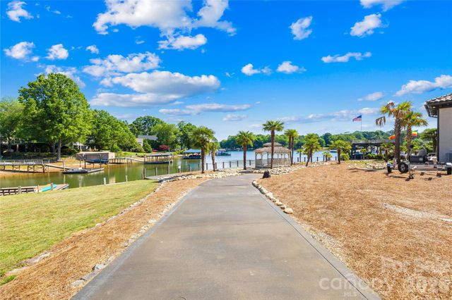 20236 Colony Point Lane, Cornelius, NC 28031