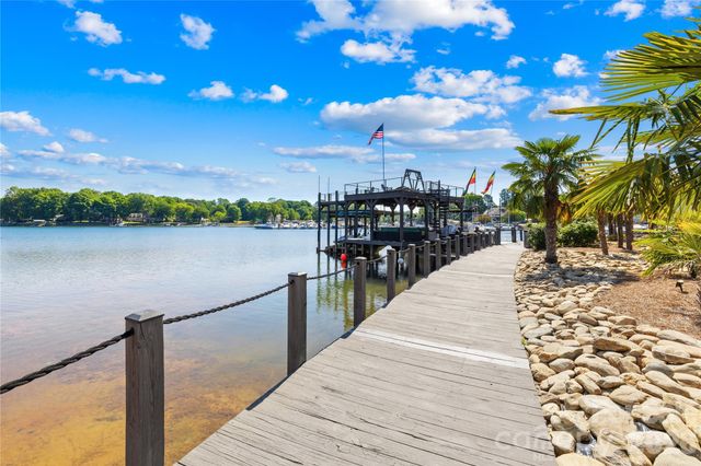 20236 Colony Point Lane, Cornelius, NC 28031