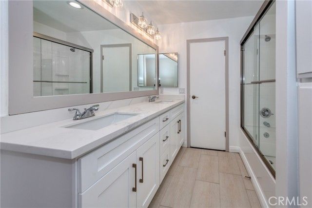 14937 Sherman Way 5, Van Nuys (los Angeles), CA 91405